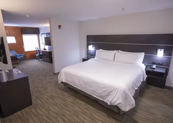 Holiday Inn Express & Suites Locust Grove by IHG hotel thumbnail 5