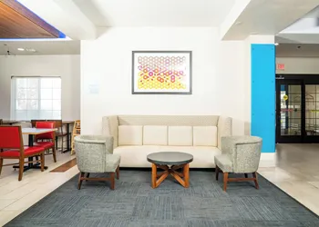 Holiday Inn Express Hotel & Suites Hesperia by IHG hotel thumbnail 4