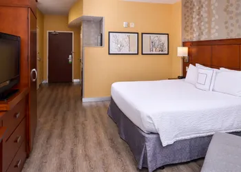 Courtyard Marriott Victorville hotel thumbnail 7