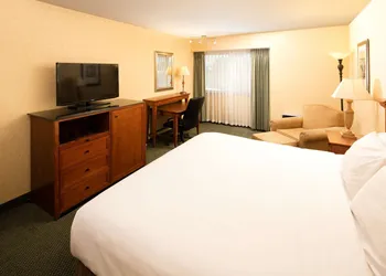 Red Lion Hotel Wenatchee City Center hotel thumbnail 4
