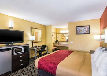 Econo Lodge Hesperia - Victorville I-15 hotel thumbnail 6