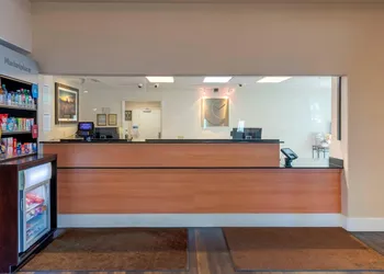 Comfort Suites Victorville-Hesperia hotel thumbnail 5