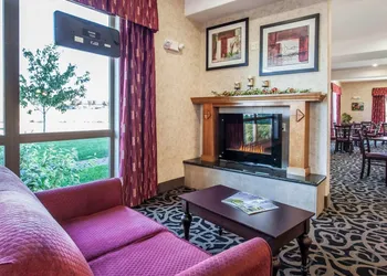 Comfort Suites Wenatchee Leavenworth hotel thumbnail 2