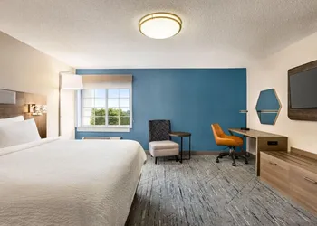 Holiday Inn Express Bowling Green by IHG hotel thumbnail 7