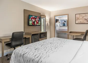 Red Roof Inn Bowling Green hotel thumbnail 6