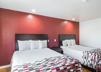 Red Roof Inn Palmdale - Lancaster hotel thumbnail 6