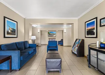 Comfort Inn & Suites Lancaster Antelope Valley hotel thumbnail 3