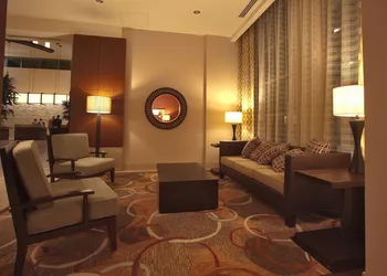 Embassy Suites Palmdale hotel thumbnail 2
