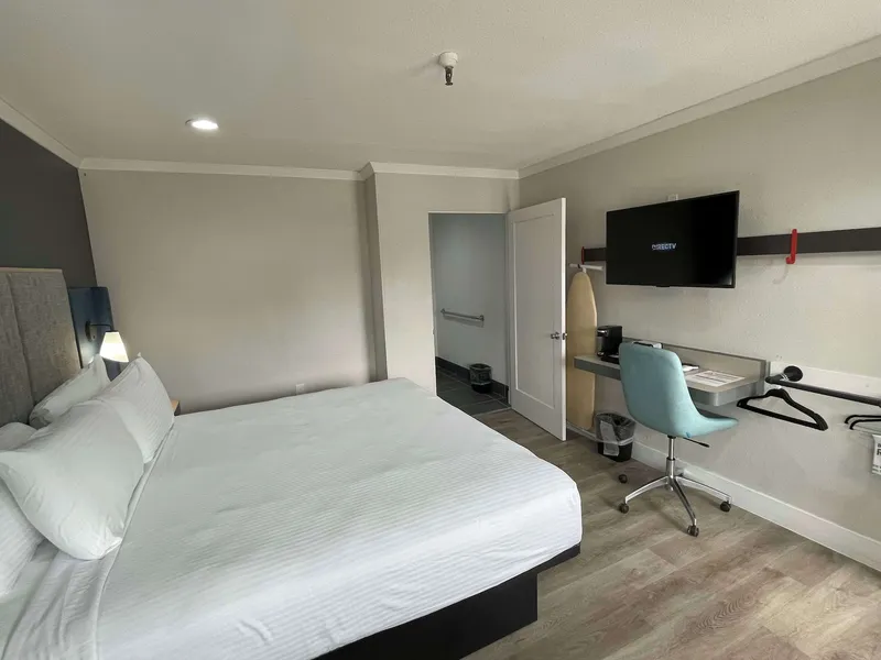 The Midtowner Hotel, SureStay Collection by Best Western hotel detail image 6