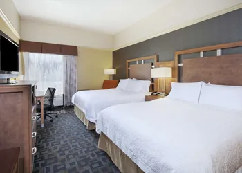 Hampton Inn Clinton hotel thumbnail 5