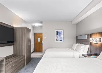 Holiday Inn Express Hotel & Suites Carneys Point by IHG hotel thumbnail 7
