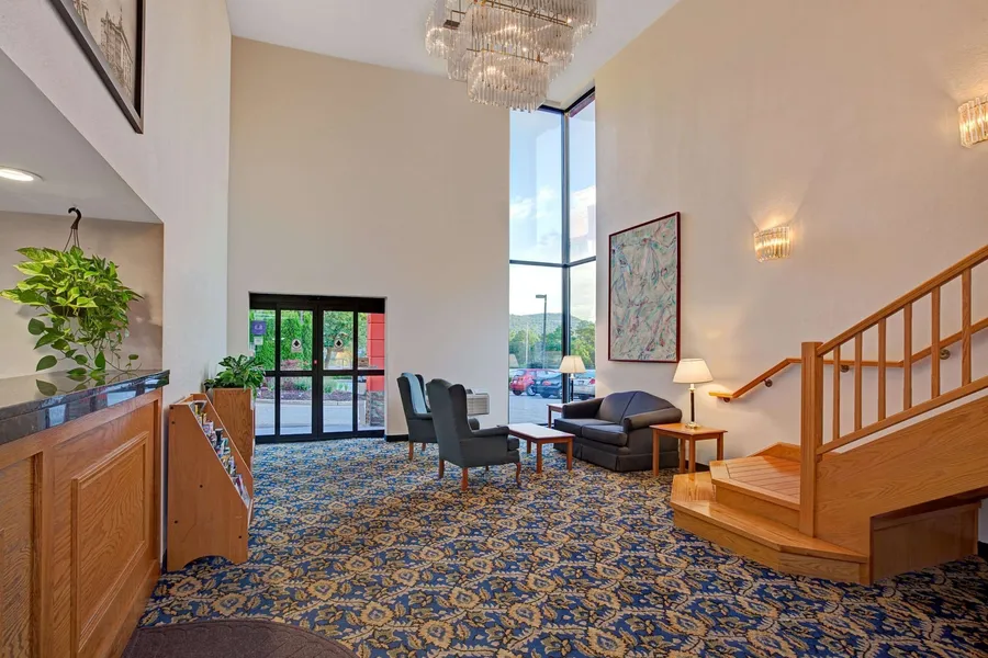 Super 8 by Wyndham Mahwah hotel detail image 2