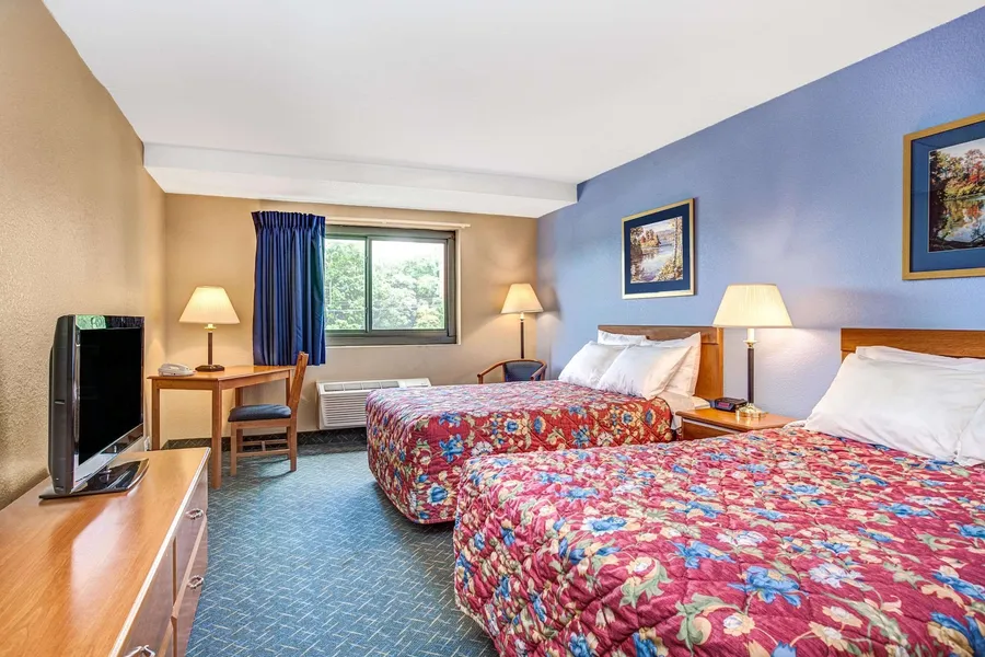 Super 8 by Wyndham Mahwah hotel detail image 6