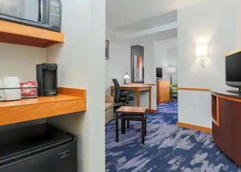 Fairfield Inn & Suites Mahwah hotel thumbnail 5