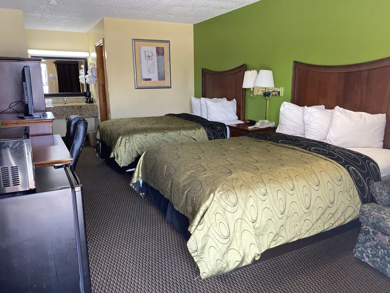 Rodeway Inn Baxley hotel detail image 6