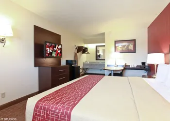 Red Roof Inn Michigan City hotel thumbnail 7