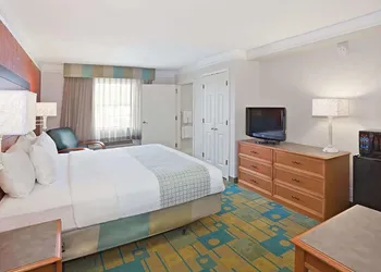 Norwood Inn & Suites Merrillville hotel thumbnail 5