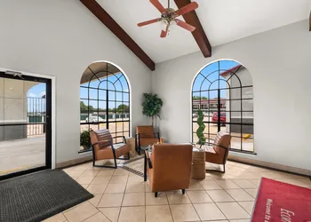 Econo Lodge Belton hotel thumbnail 5