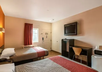 Motel 6 Bell Gardens, CA - Los Angeles hotel thumbnail 7