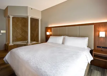 Holiday Inn Express & Suites Schererville by IHG hotel thumbnail 6