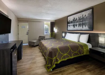 Super 8 by Wyndham McDonough GA hotel thumbnail 7
