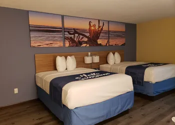 Days Inn & Suites by Wyndham Merrillville hotel thumbnail 5