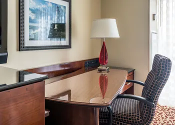 Wyndham Cleveland Airport hotel thumbnail 7
