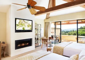 Auberge Du Soleil hotel thumbnail 3
