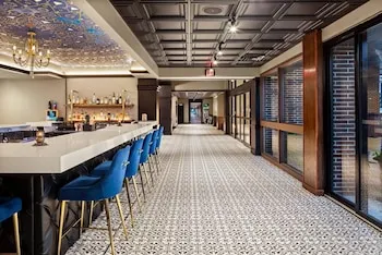 The Highlander Hotel Iowa City, an Ascend Collection Hotel hotel thumbnail 3