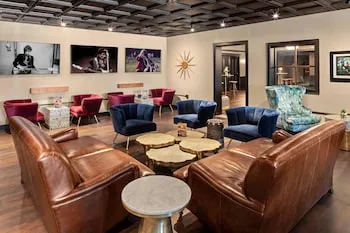 The Highlander Hotel Iowa City, an Ascend Collection Hotel hotel thumbnail 5