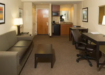 Holiday Inn Express & Suites Jacksonville Airport by IHG hotel thumbnail 2