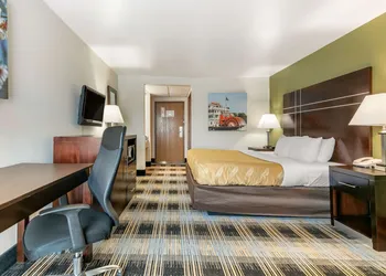 Quality Inn Cape Girardeau North hotel thumbnail 8