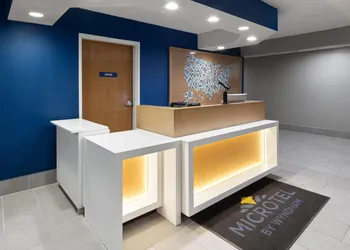Microtel Inn & Suites by Wyndham Sioux Falls hotel thumbnail 5