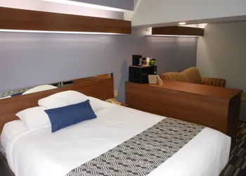 Microtel Inn & Suites by Wyndham Sioux Falls hotel thumbnail 6