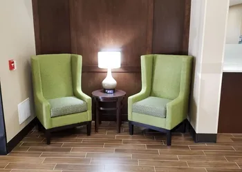 Comfort Suites Sioux Falls Mall District hotel thumbnail 6