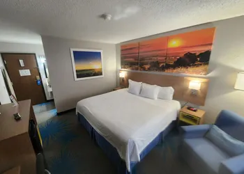 Days Inn by Wyndham Sioux Falls Airport hotel thumbnail 6