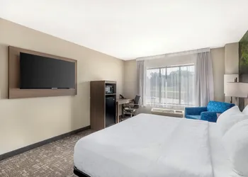 Clarion Pointe Sioux Falls Airport hotel thumbnail 5