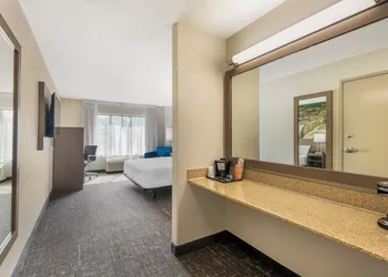 Clarion Pointe Sioux Falls Airport hotel thumbnail 7
