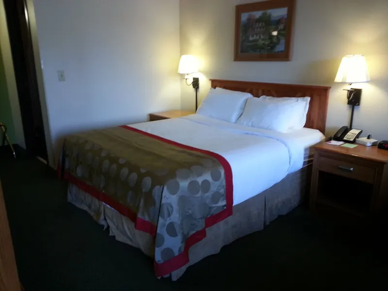 Ramada by Wyndham Sioux Falls Airport-Waterpark & Event Ctr hotel detail image 6