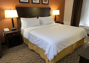 Holiday Inn Express Hotel & Suites Danbury - I-84 by IHG hotel thumbnail 4