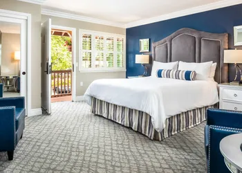 Candle Light Inn hotel thumbnail 4