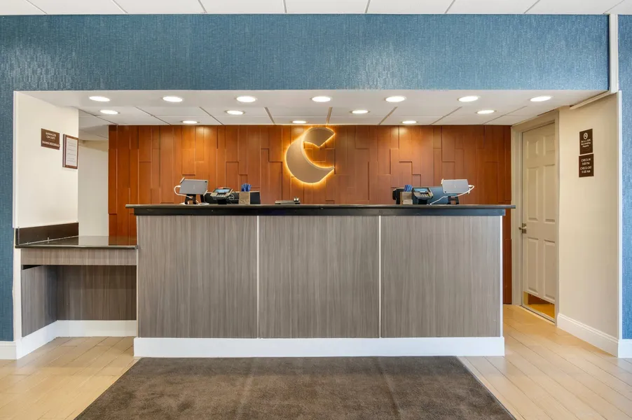 Comfort Inn & Suites Danbury-Bethel hotel detail image 2