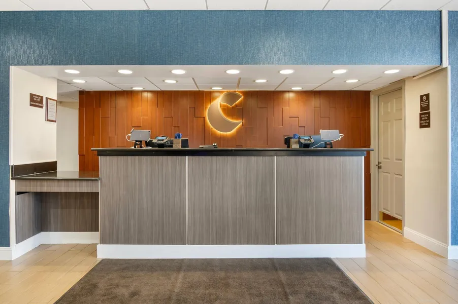 Comfort Inn & Suites Danbury-Bethel hotel detail image 2