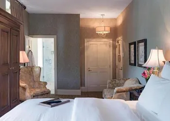 Nicollet Island Inn hotel thumbnail 4