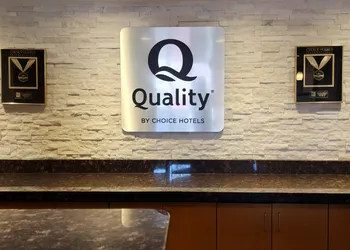 Quality Inn & Suites Denver International Airport hotel thumbnail 5