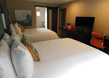 Wave Street Inn hotel thumbnail 7