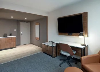 Courtyard by Marriott Regina Downtown hotel thumbnail 6