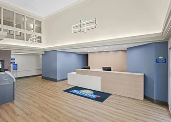 Days Inn by Wyndham Regina hotel thumbnail 2