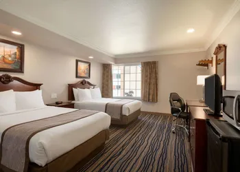 Days Inn by Wyndham Eureka CA hotel thumbnail 5