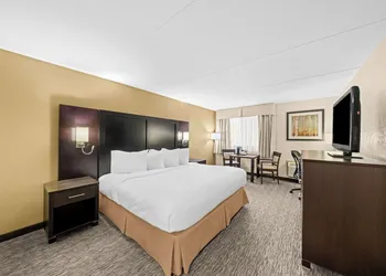 Best Western Plus Mariposa Inn & Conference Centre hotel thumbnail 8
